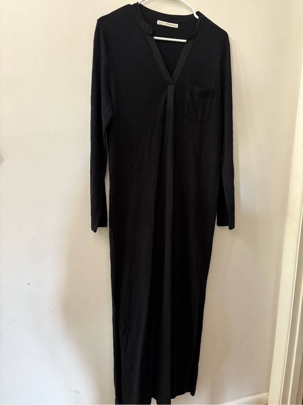 Peruvian Connection Black Long Sleeve V-Neck Maxi Dress - medium